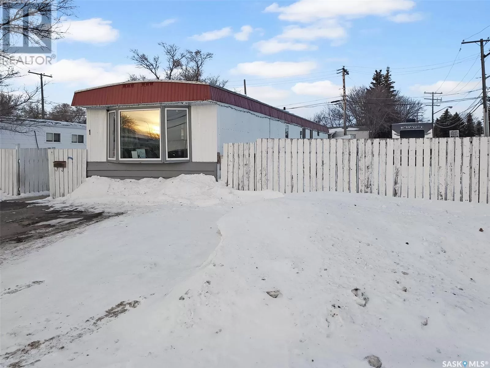 Mobile Home for rent: 1 160 Robert Street W, Swift Current, Saskatchewan S9H 4M9