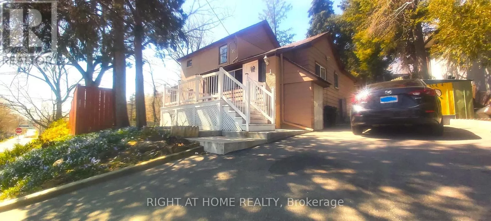 House for rent: 1 Edgebrook Drive, Toronto, Ontario M9V 1E1