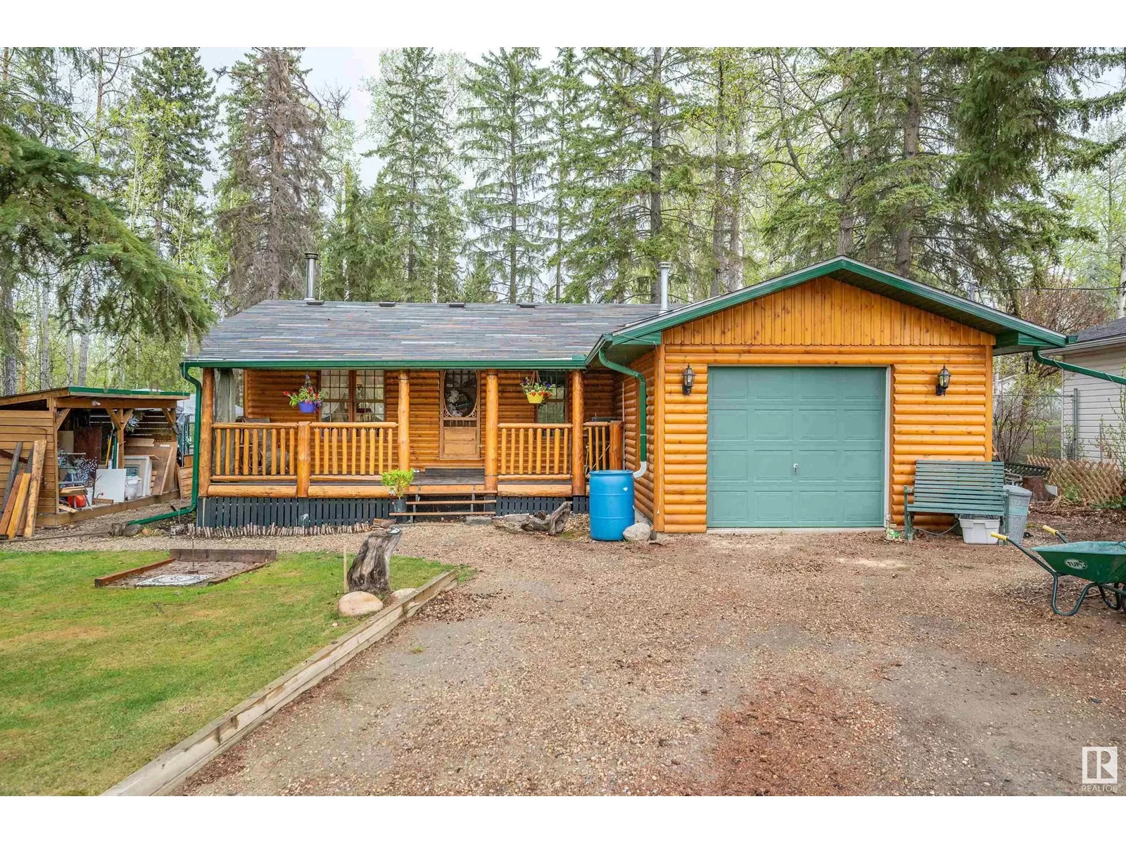 House for rent: 1 Hillside Cr, Rural Lac Ste. Anne County, Alberta T0E 0V0
