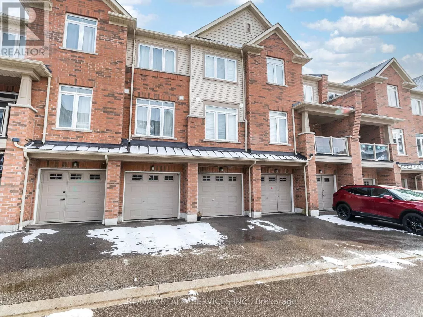 Row / Townhouse for rent: 10 - 2722 William Jackson Drive, Pickering, Ontario L1X 0E6