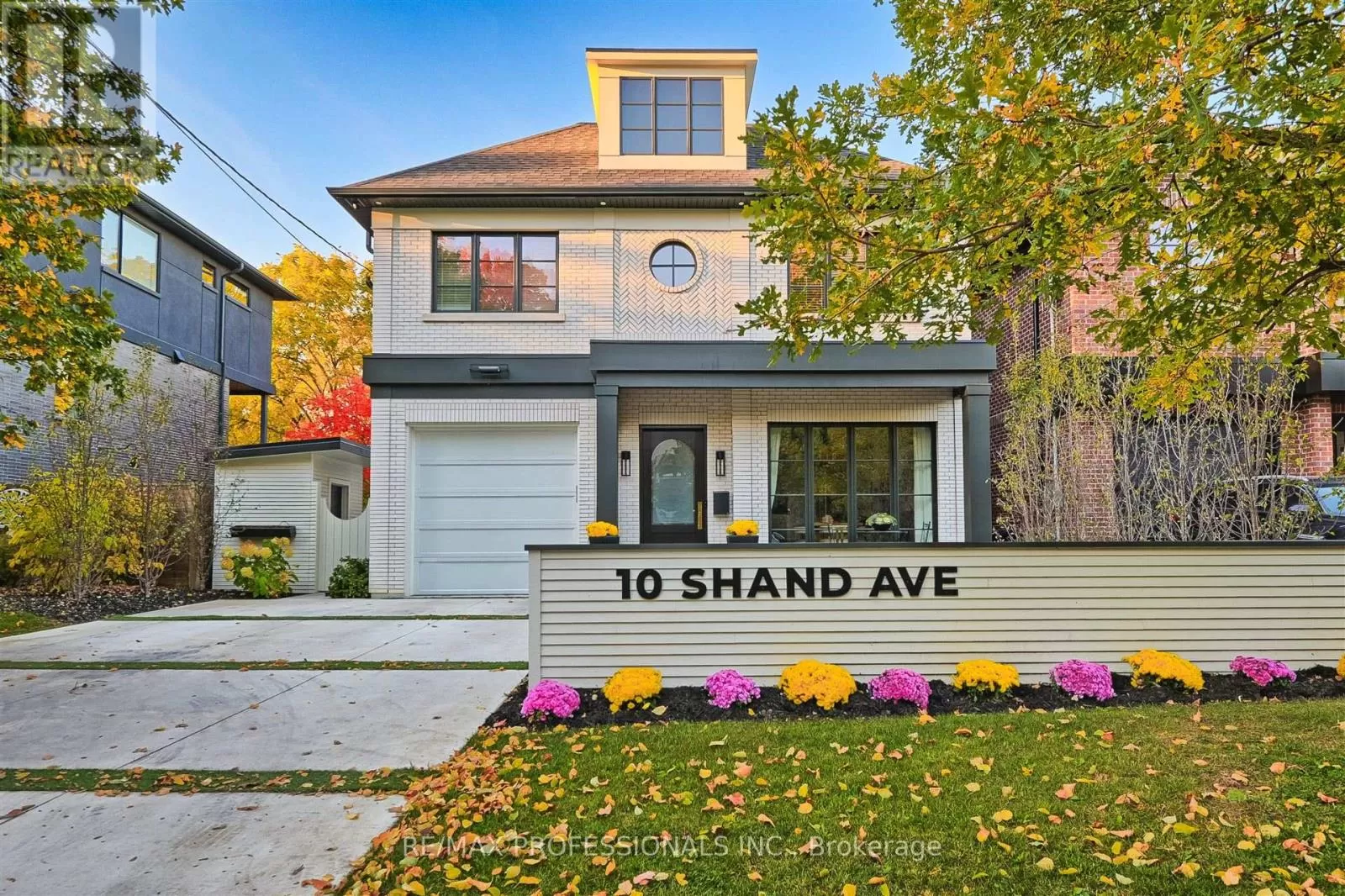 House for rent: 10 Shand Avenue, Toronto, Ontario M8X 1T5