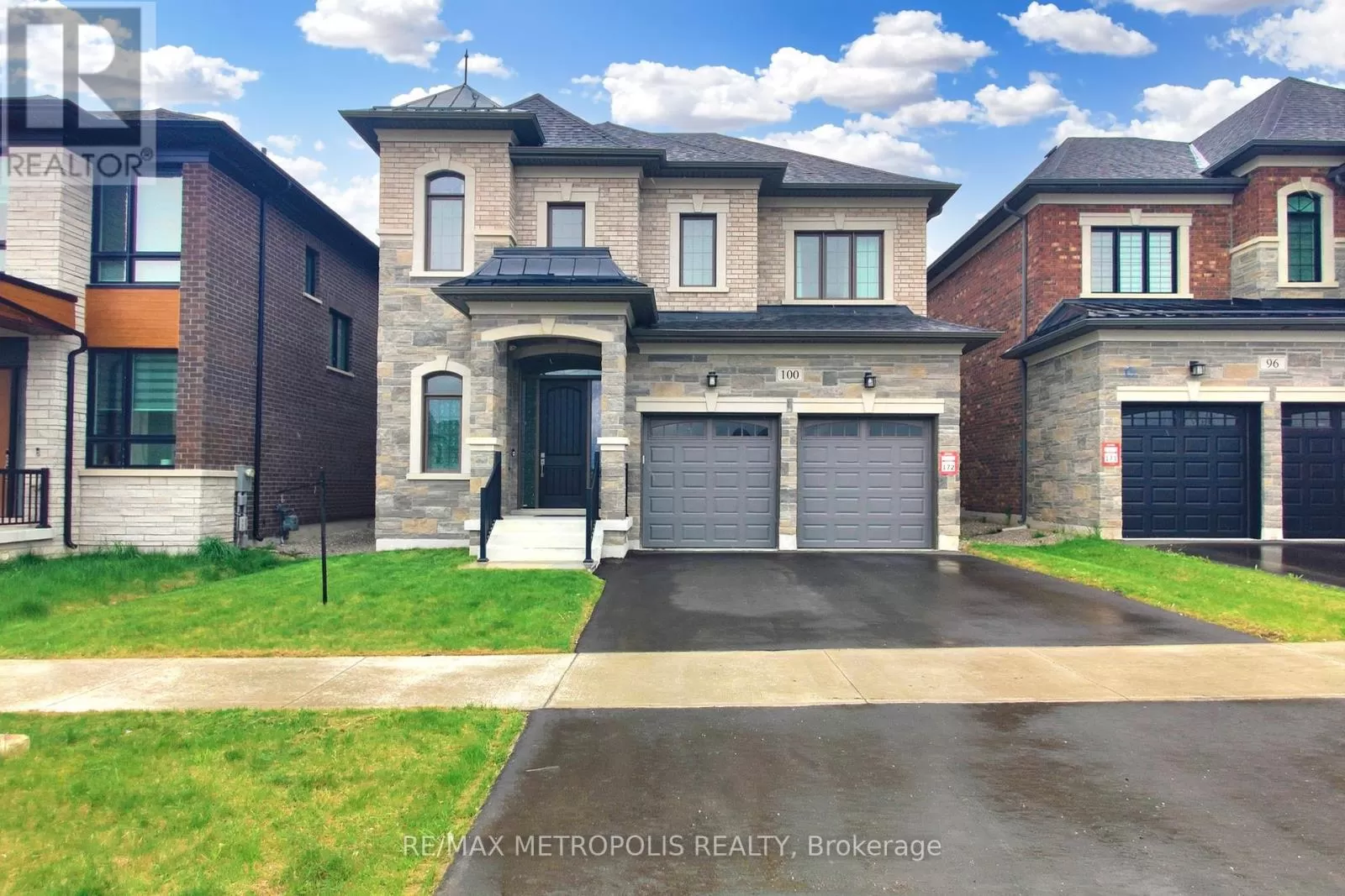 House for rent: 100 Ballantyne Boulevard, Vaughan, Ontario L3L 0E8