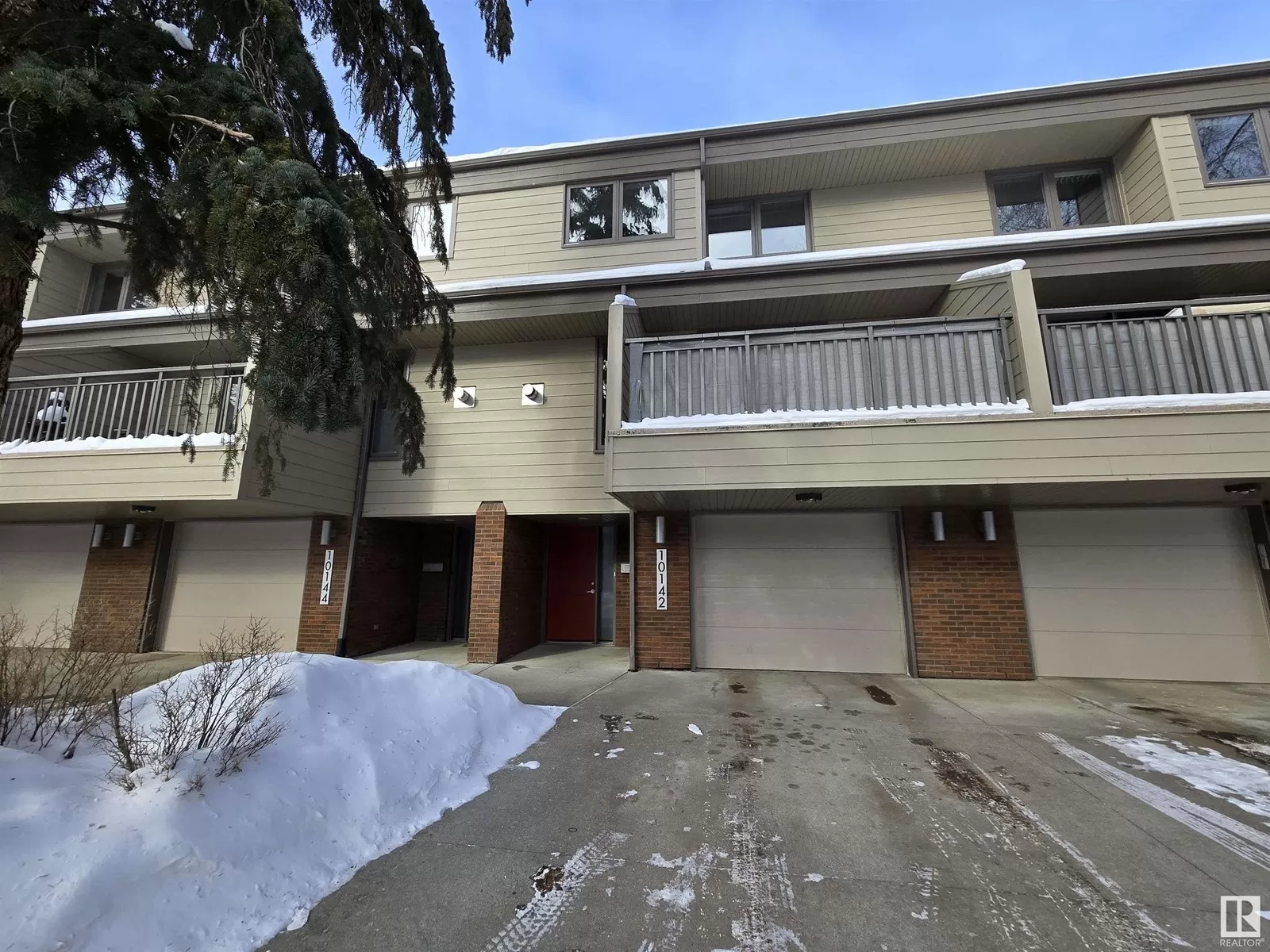 Row / Townhouse for rent: 10142 87 Av Nw Nw, Edmonton, Alberta T6E 2P2