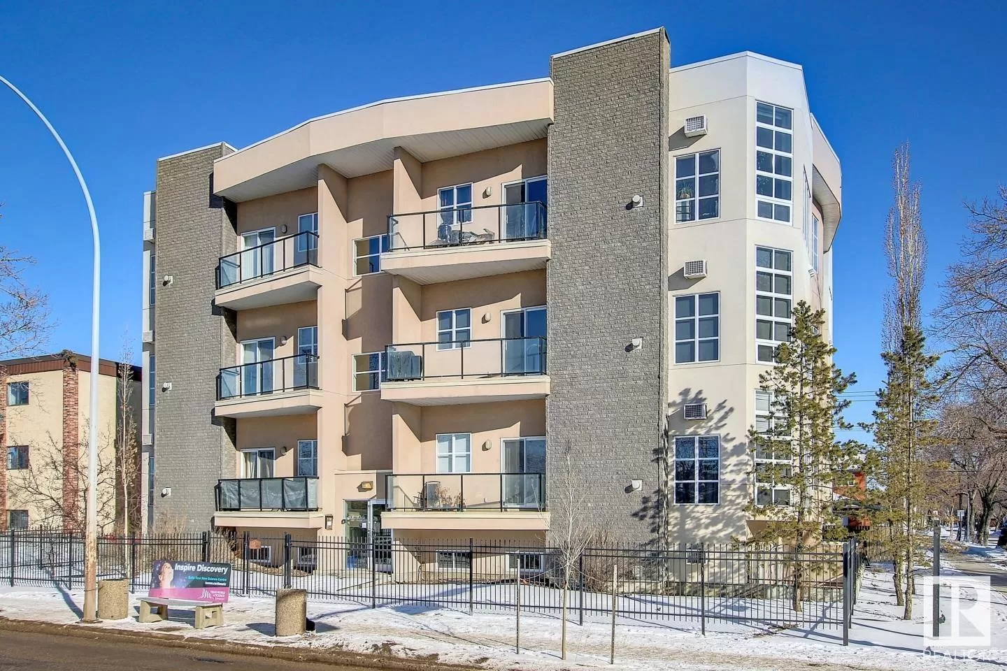 Apartment for rent: #102 10905 109 St Nw, Edmonton, Alberta T5H 3C2