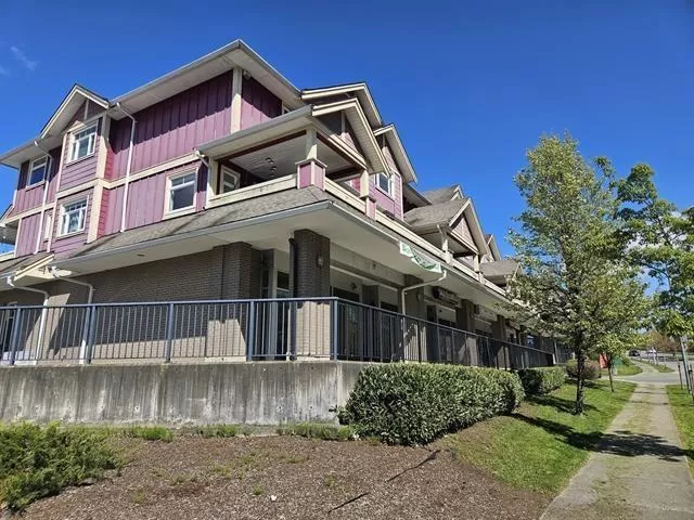 102 30461 Blueridge Drive, Abbotsford, British Columbia V2T 0B1