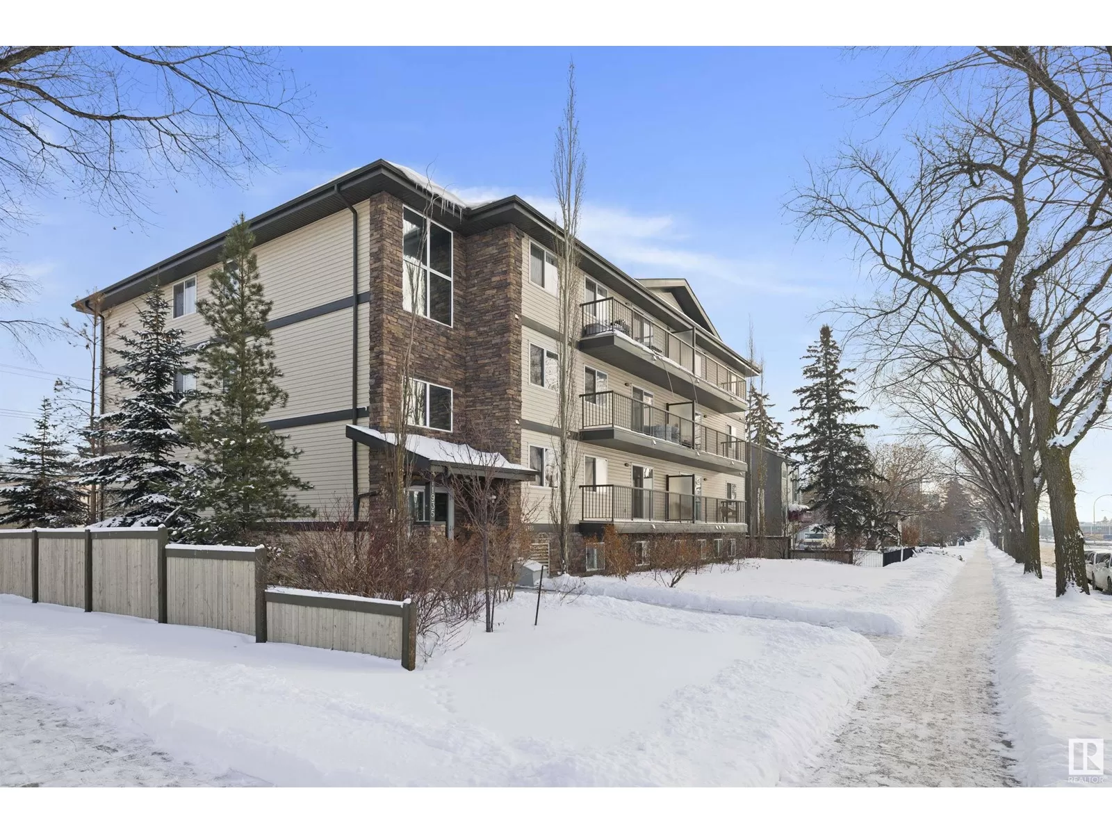 Apartment for rent: #103 11935 106 St Nw, Edmonton, Alberta T5G 2R4