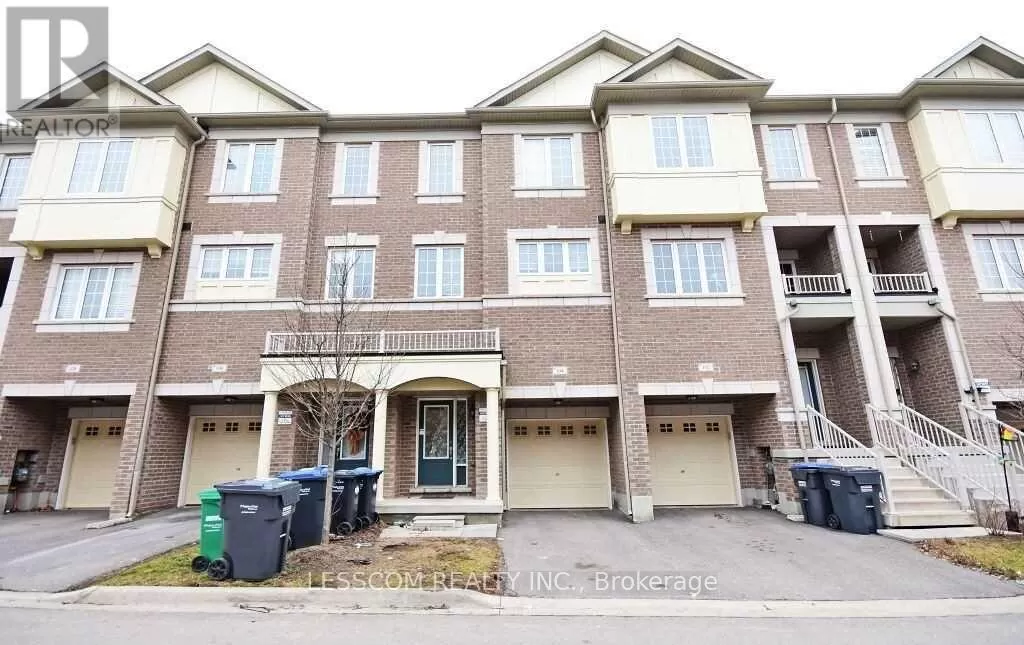 Row / Townhouse for rent: 104 Aspen Hills Road, Brampton, Ontario L6Y 6E3