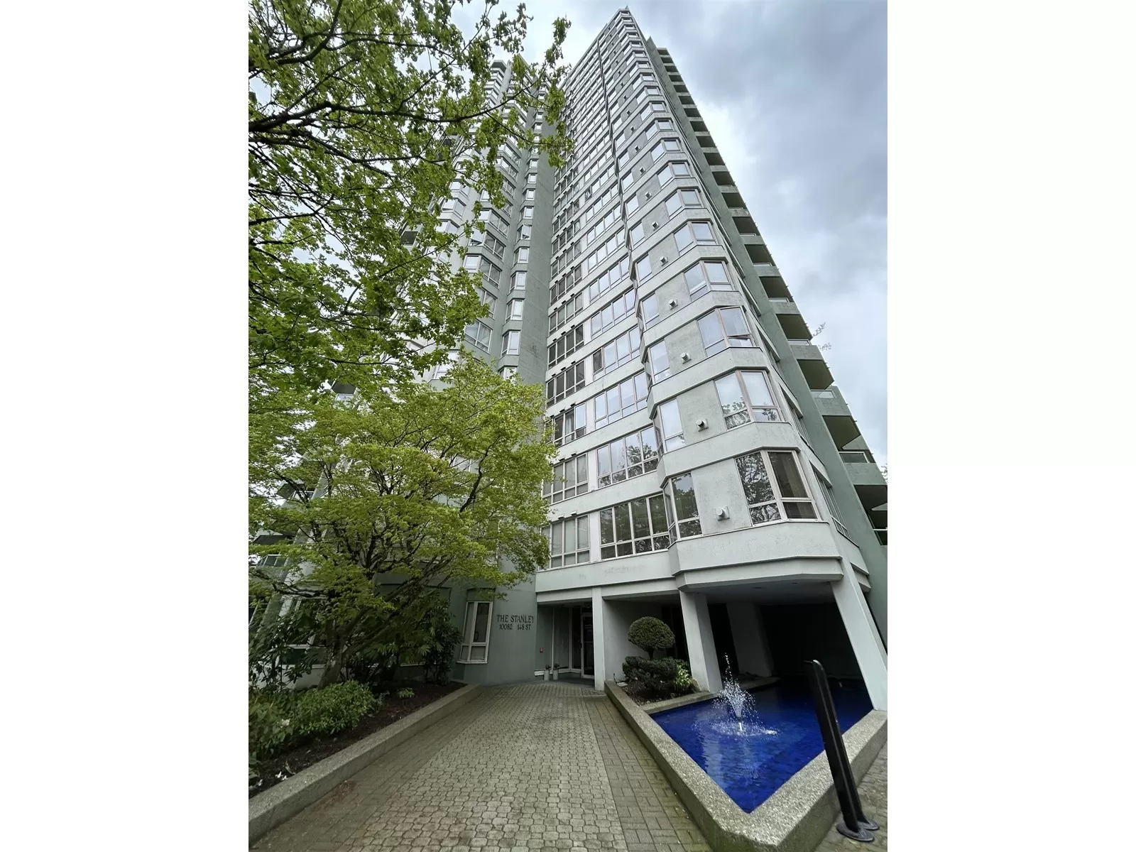 Apartment for rent: 105 10082 148 Street, Surrey, British Columbia V3R 0S3