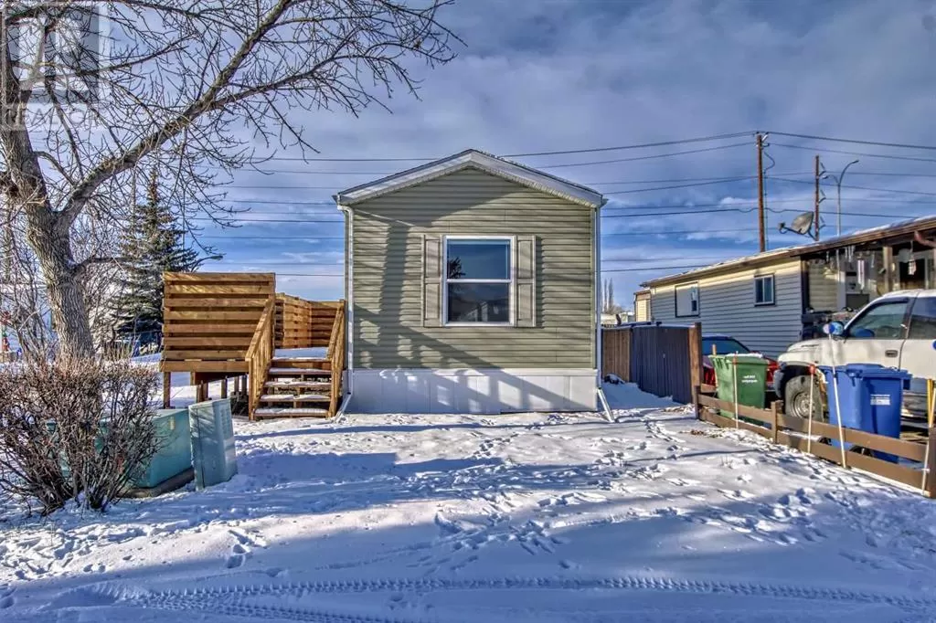 Mobile Home for rent: 105, 9090 24 Street Se, Calgary, Alberta T2C 2H4