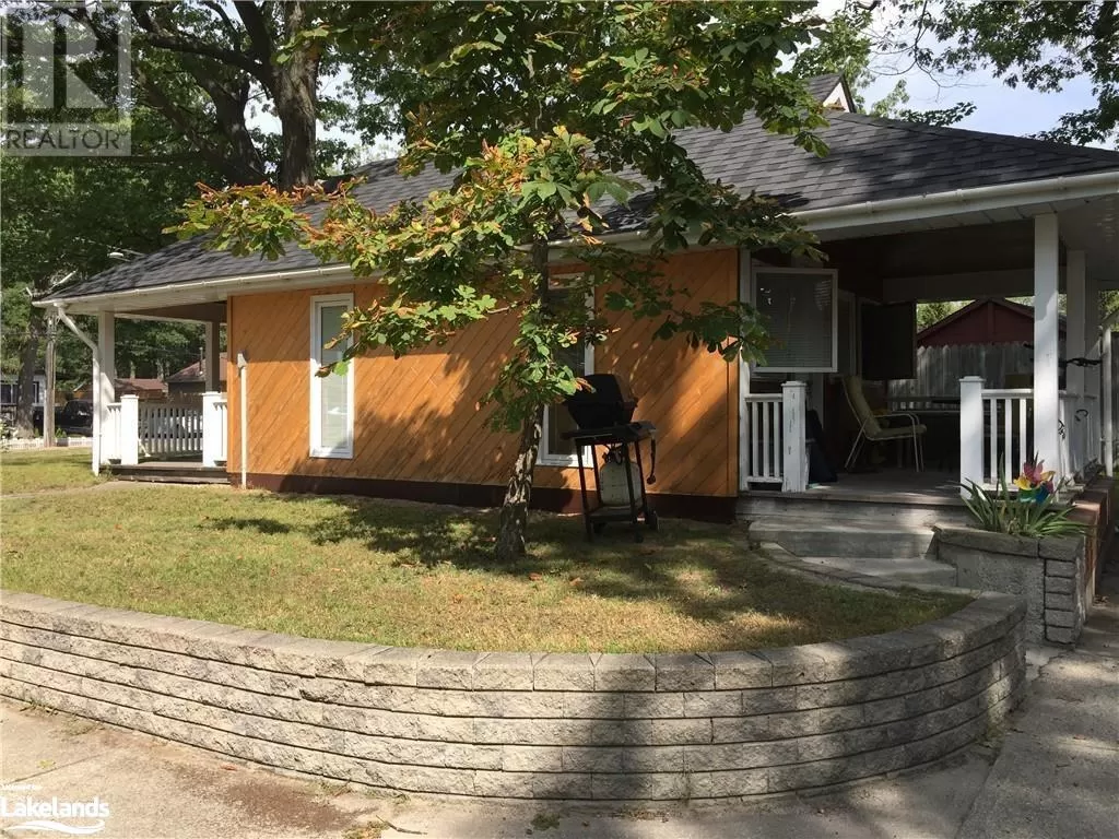 House for rent: 1055 Mosley Street, Wasaga Beach, Ontario L9Z 2G7