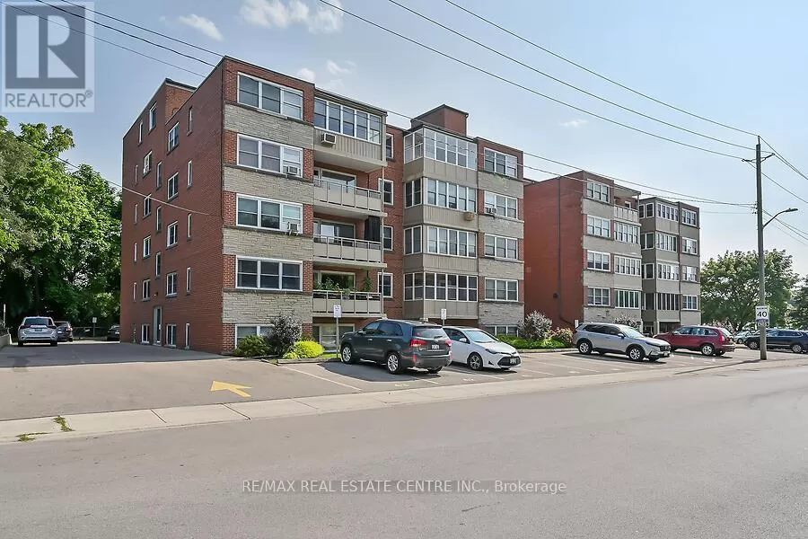 Apartment for rent: 107 - 9 Grant Boulevard, Hamilton, Ontario L9H 4L5