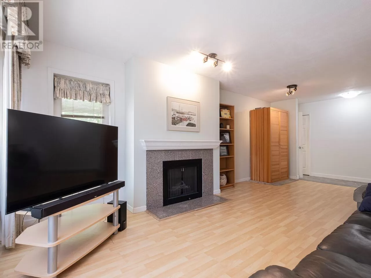 Apartment for rent: 109 5488 Arcadia Road, Richmond, British Columbia V6X 2G9