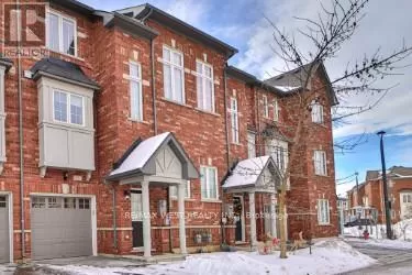 Row / Townhouse for rent: 11 - 15 Old Colony Road, Richmond Hill, Ontario L4E 4L4