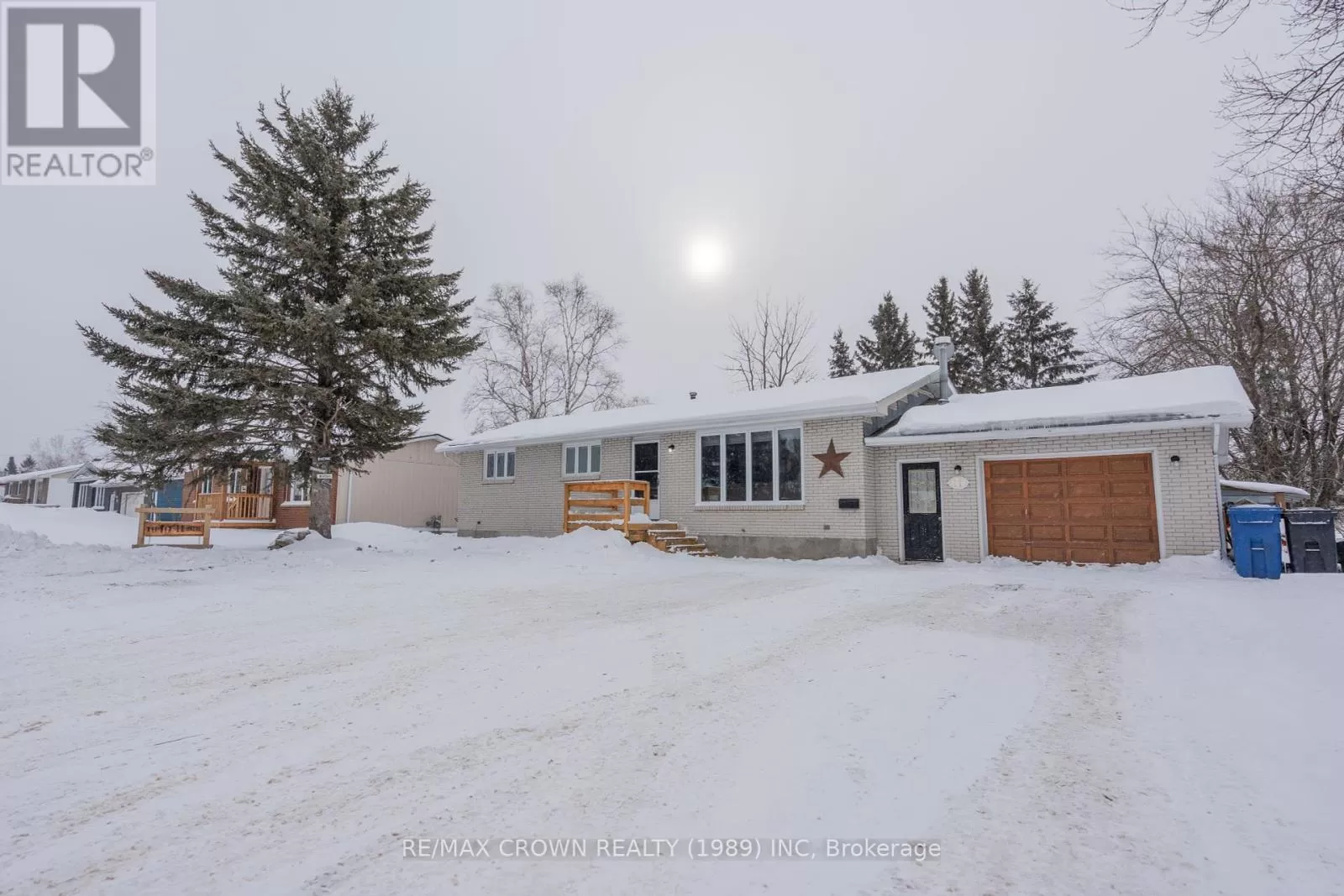 House for rent: 11 Hazel Street, Kapuskasing, Ontario P5N 2R6