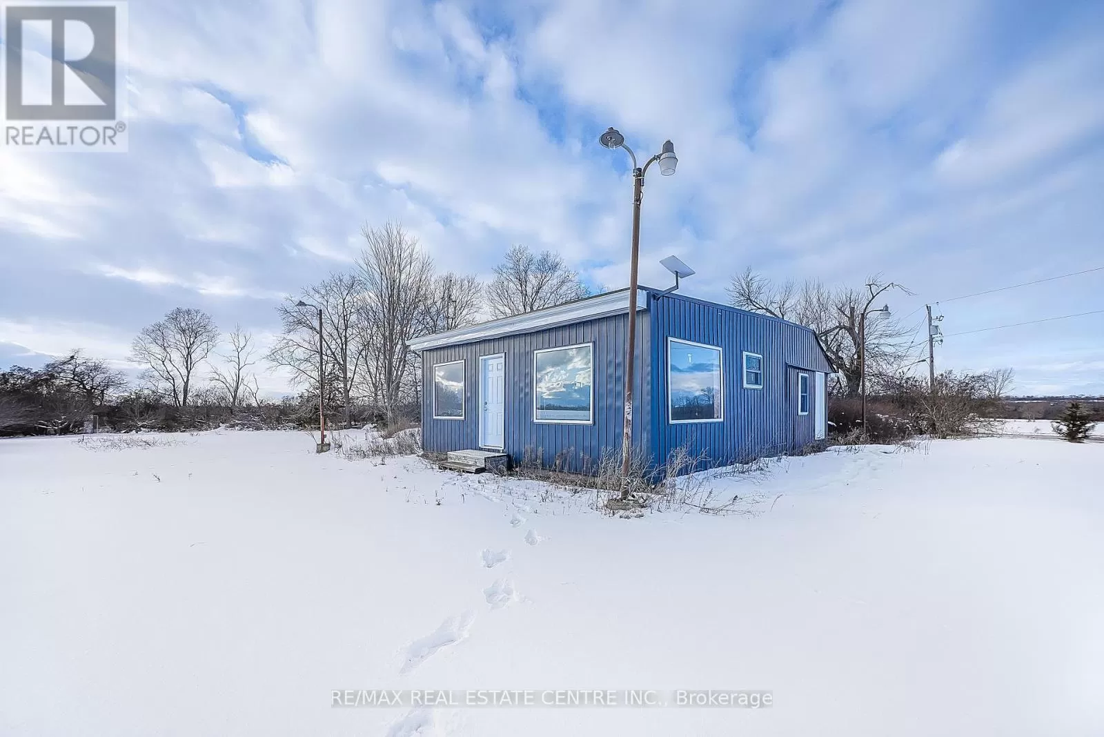 11 Melville Road, Prince Edward County, Ontario K0K 1T0