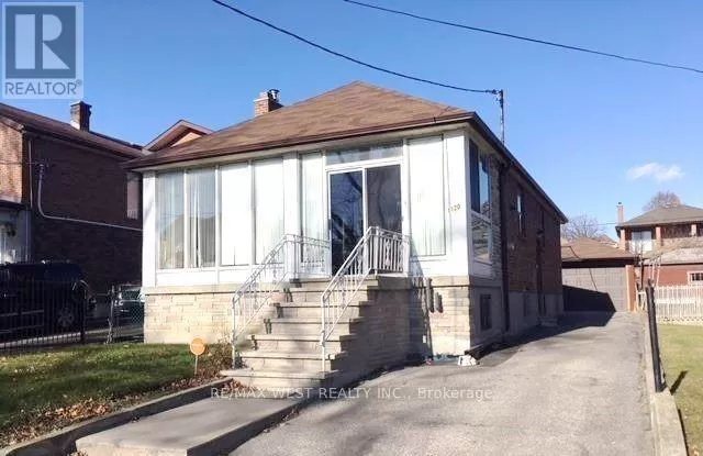 House for rent: 1120 Glencairn Avenue, Toronto, Ontario M6B 2B4