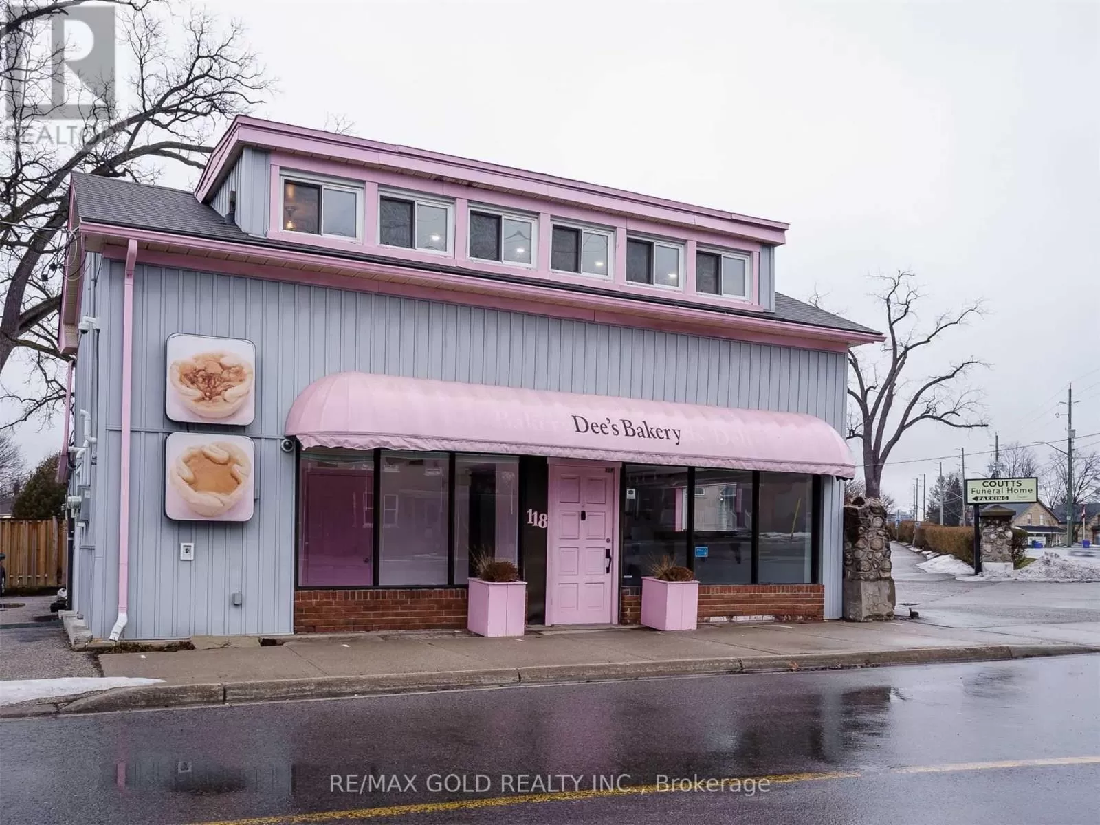 Residential Commercial Mix for rent: 118 St Andrews Street, Cambridge, Ontario N1S 1M8