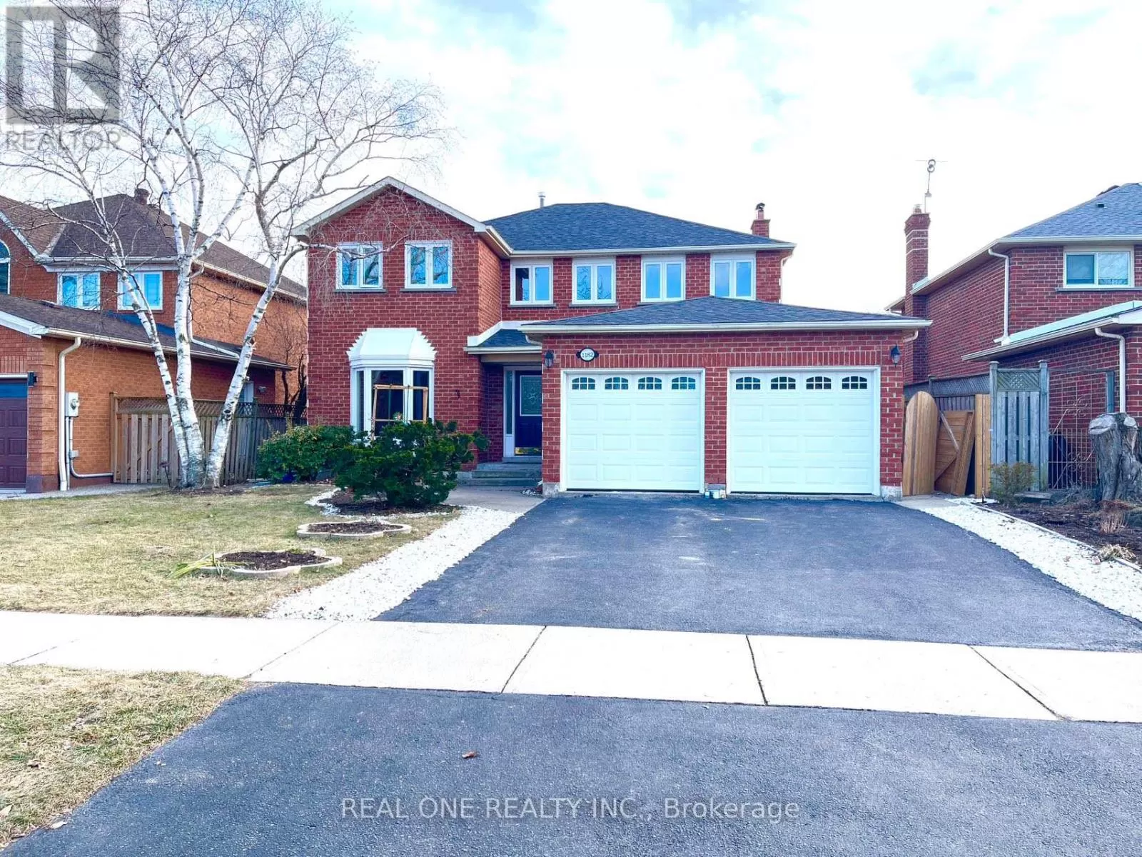 House for rent: 1182 Creekside (upper) Drive, Oakville, Ontario L6H 4Y9