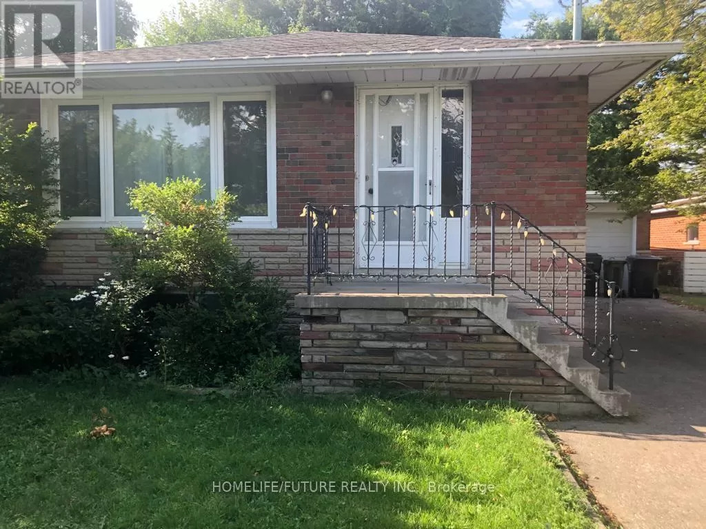 House for rent: 12 Fintona Avenue, Toronto, Ontario M1E 1V3