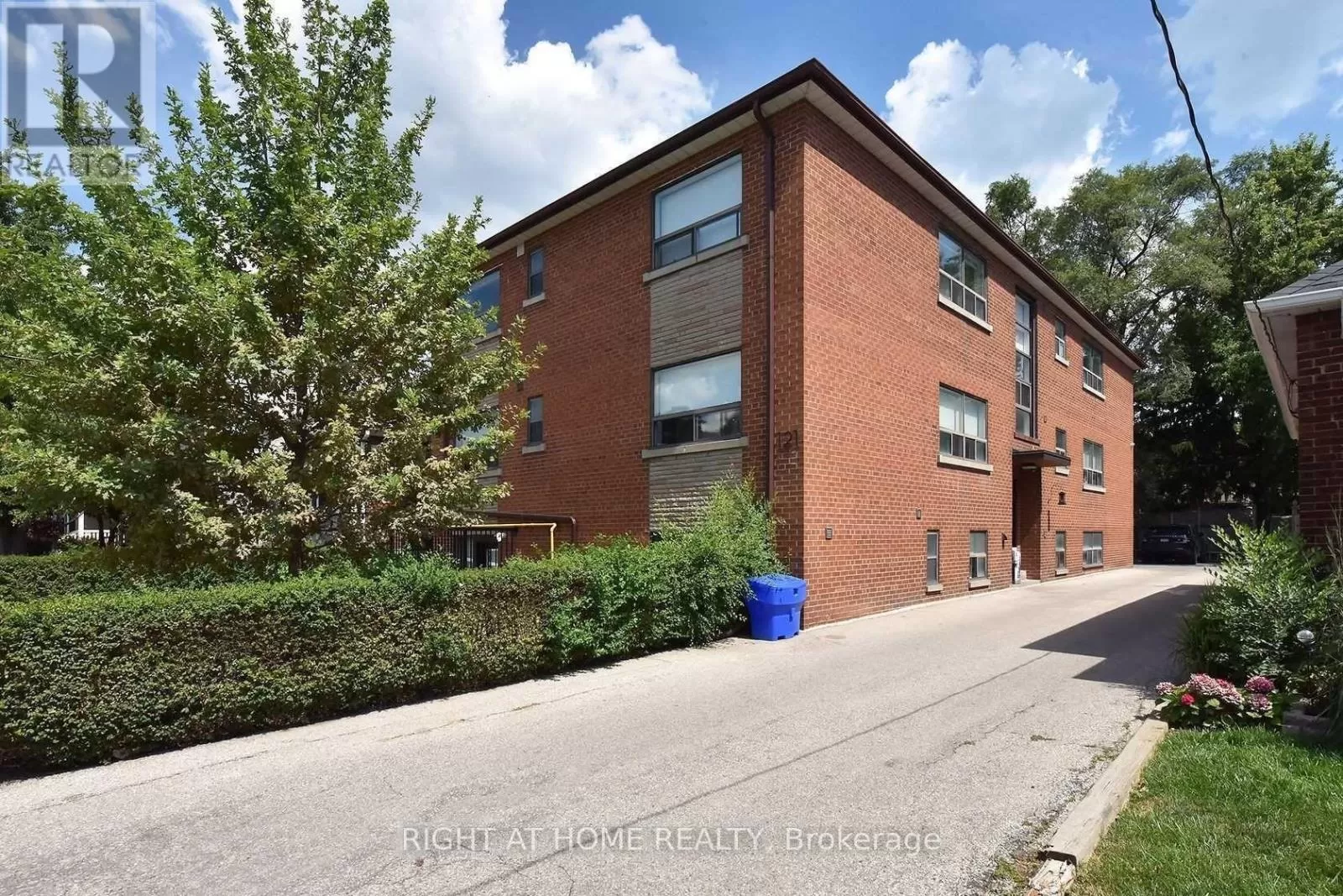 Other for rent: 121 Fourth Street, Toronto, Ontario M8V 2Y6