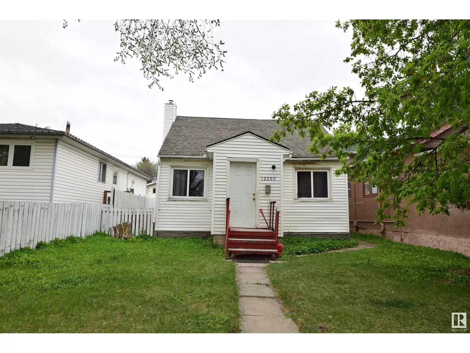 House for rent: 12209 92 St Nw, Edmonton, Alberta T5G 1B4