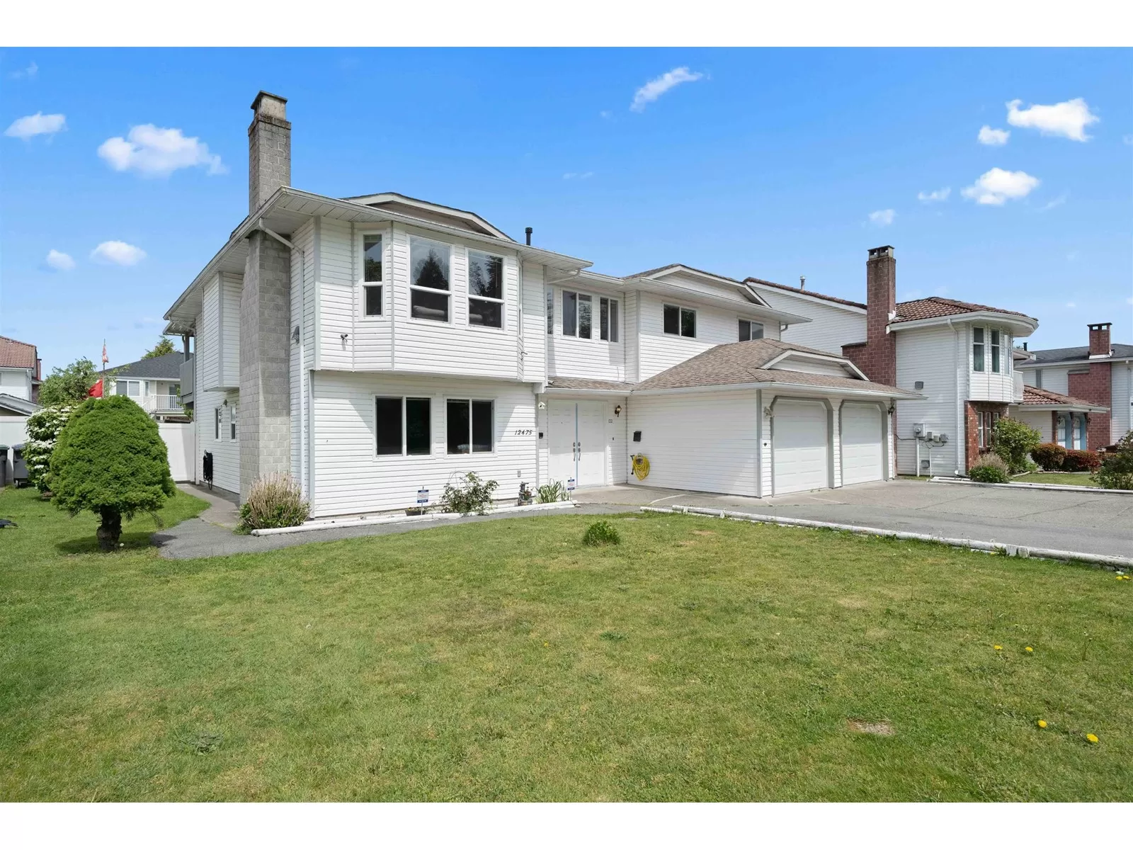 House for rent: 12475 90 Avenue, Surrey, British Columbia V3V 1B9
