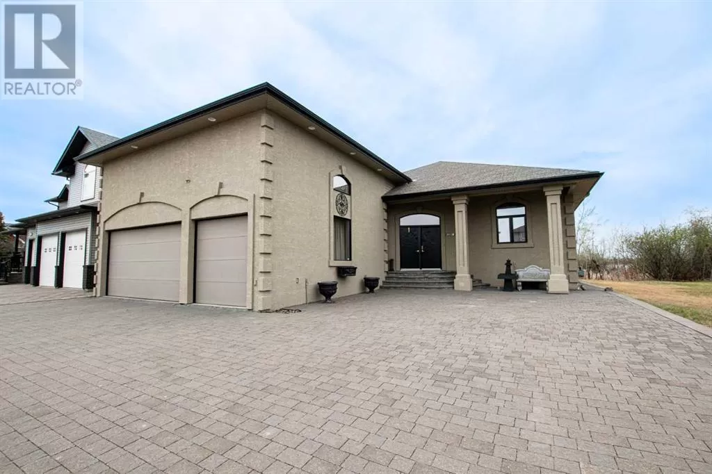 House for rent: 12602 Lakeshore Drive, Grande Prairie, Alberta T8X 8C6