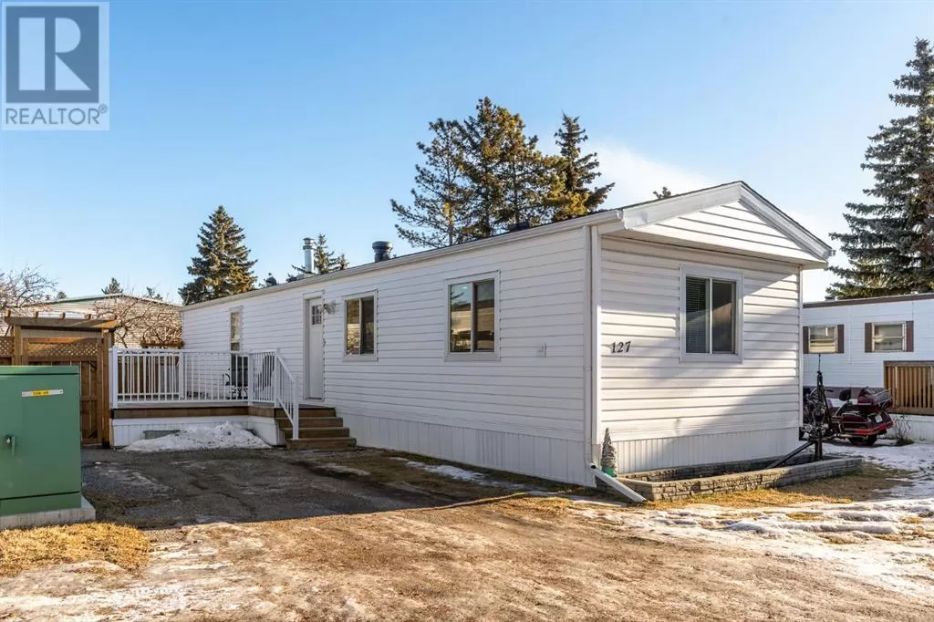 Mobile Home for rent: 127, 3223 83 Street Nw, Calgary, Alberta T3B 5P4