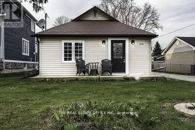 House for rent: 1274 Killarney Beach Road, Innisfil (Lefroy), Ontario L0L 1W0