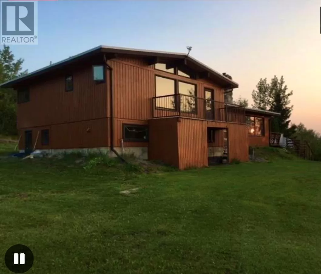 House for rent: 13044 221 Road, Dawson Creek, British Columbia V1G 0C2