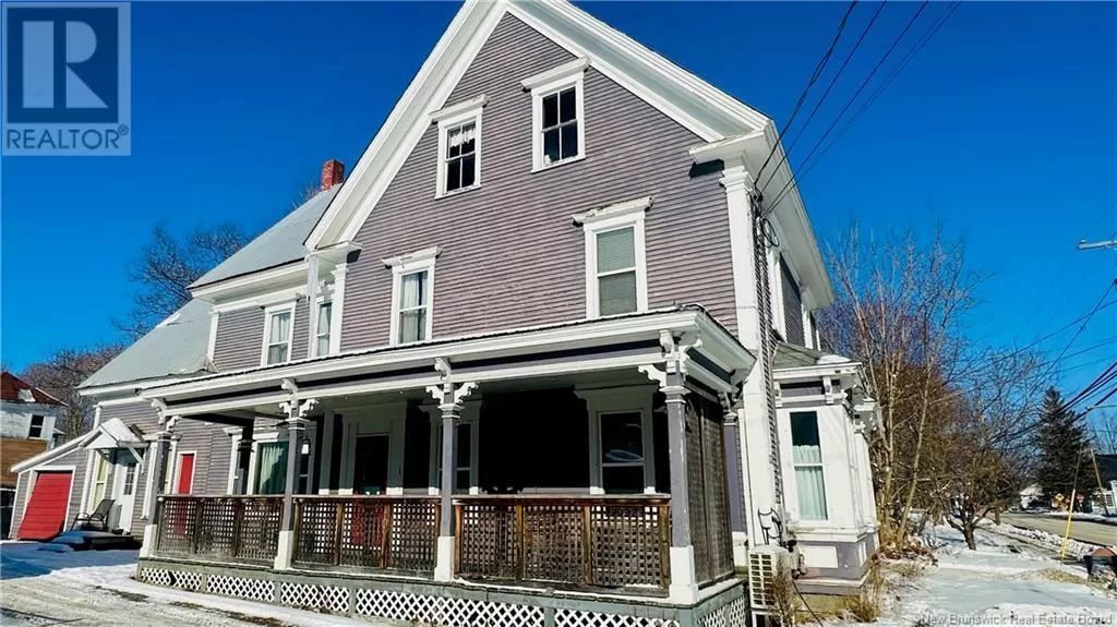 Triplex for rent: 132 Broadway Street, Woodstock, New Brunswick E7M 2P5