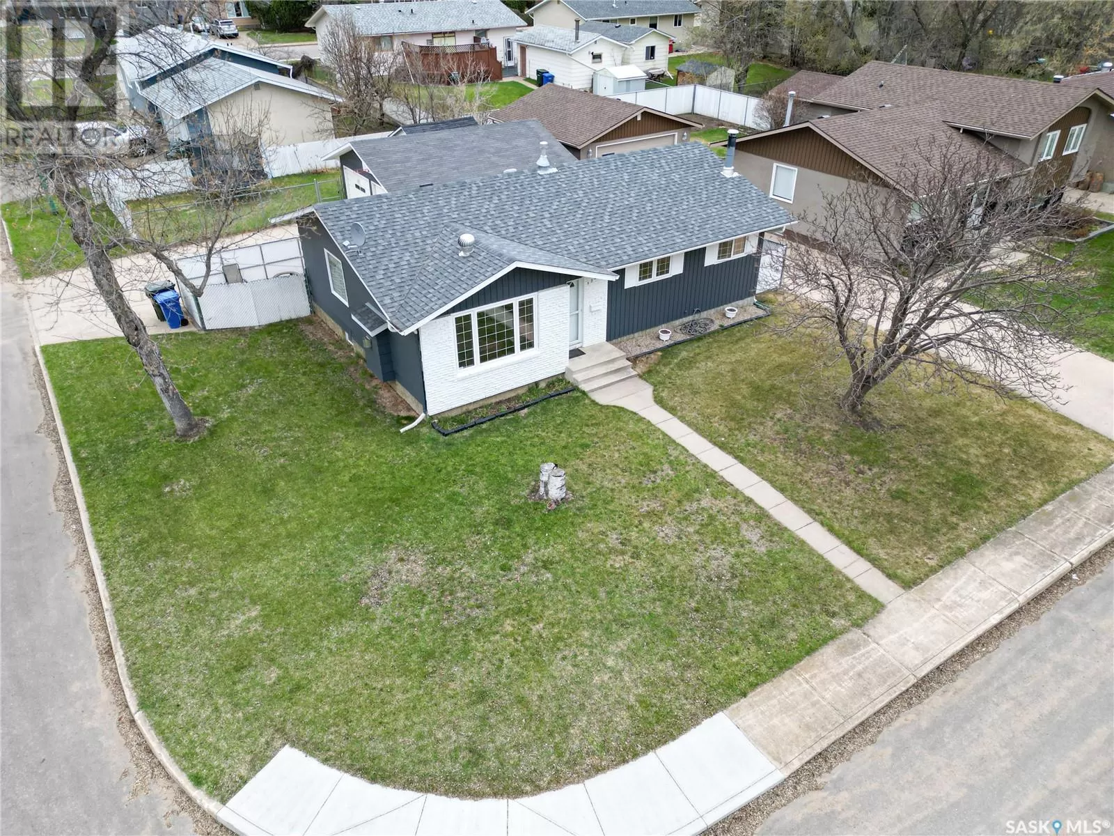 House for rent: 1320 Gillmor Crescent, Prince Albert, Saskatchewan S6V 6B1