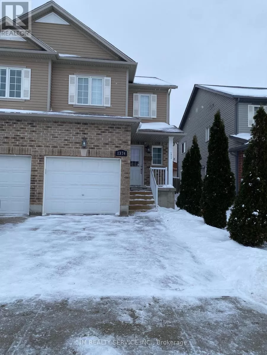 House for rent: 1374 Countrystone Drive, Kitchener, Ontario N2N 3R8