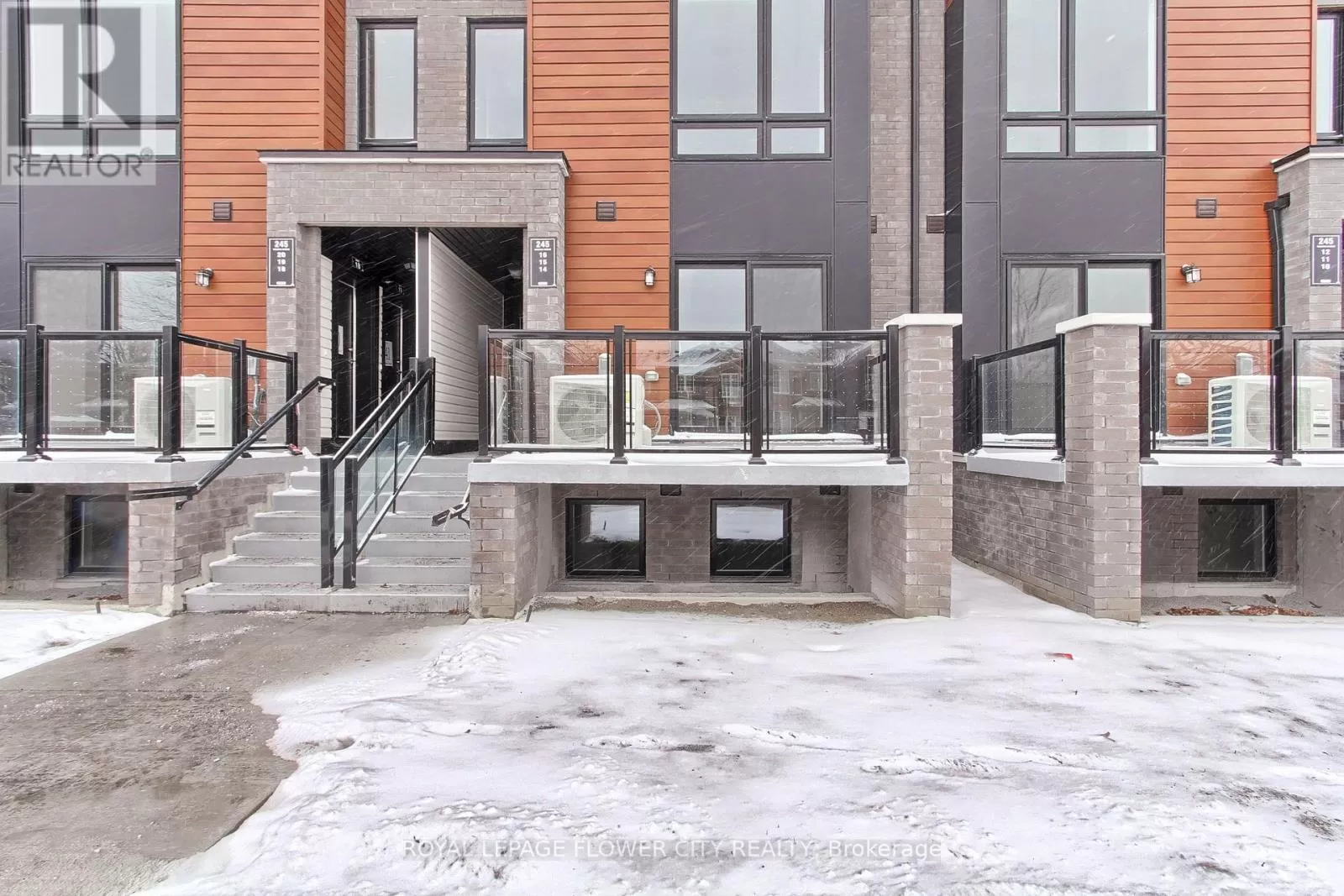 Row / Townhouse for rent: 14 - 245 Mclevin Avenue, Toronto, Ontario M1B 0E8