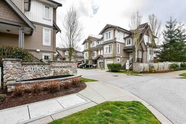 Row / Townhouse for rent: 14 8250 209b Street, Langley, British Columbia V2Y 0J7