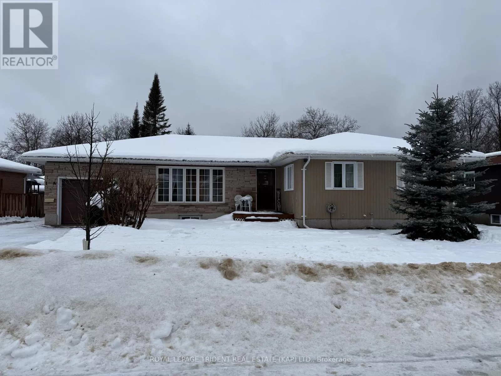 House for rent: 14 Ottawa Street, Kapuskasing, Ontario P5N 1Y5