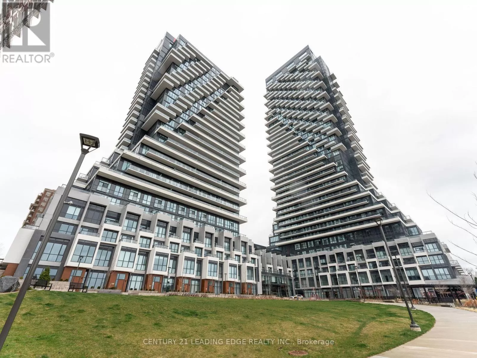 Apartment for rent: 1439 - 20 Inn On The Park Drive E, Toronto, Ontario M3C 0P8