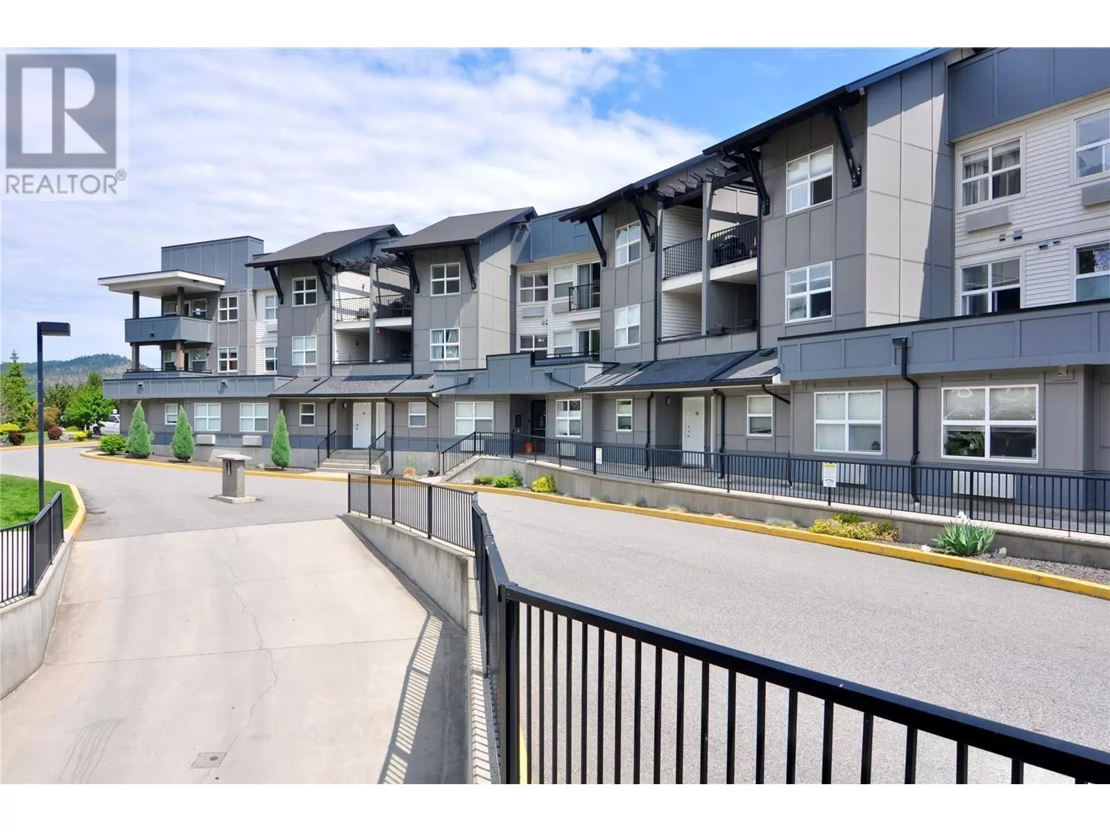 Apartment for rent: 1479 Glenmore Road N Unit# 311, Kelowna, British Columbia V1V 2C5