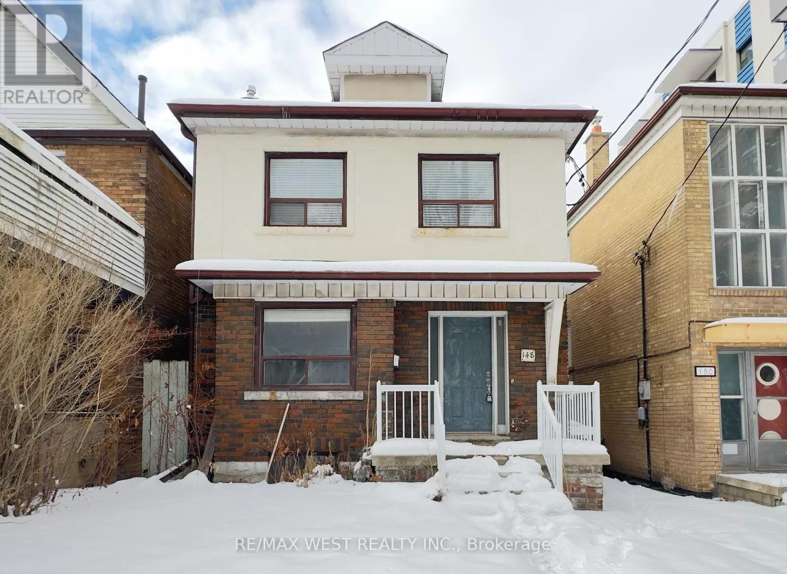 House for rent: 148 Vaughan Road, Toronto, Ontario M6C 2M2