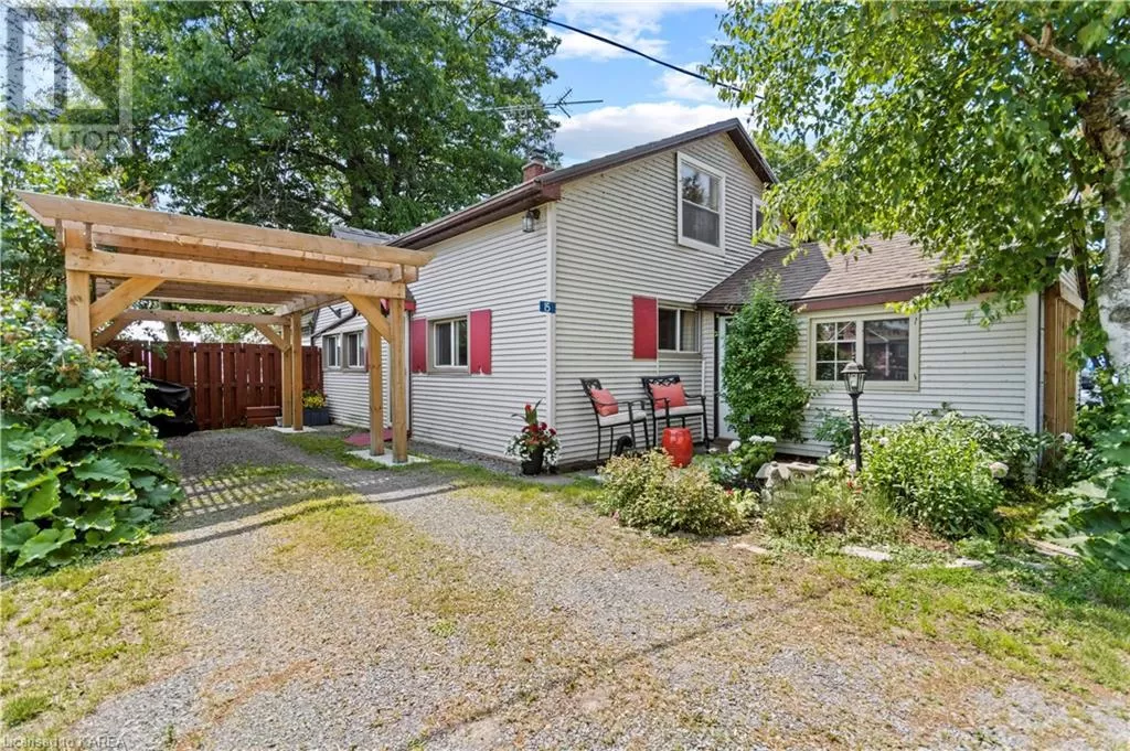 House for rent: 15 Sturtivans Lane, Gananoque, Ontario K7G 2V4