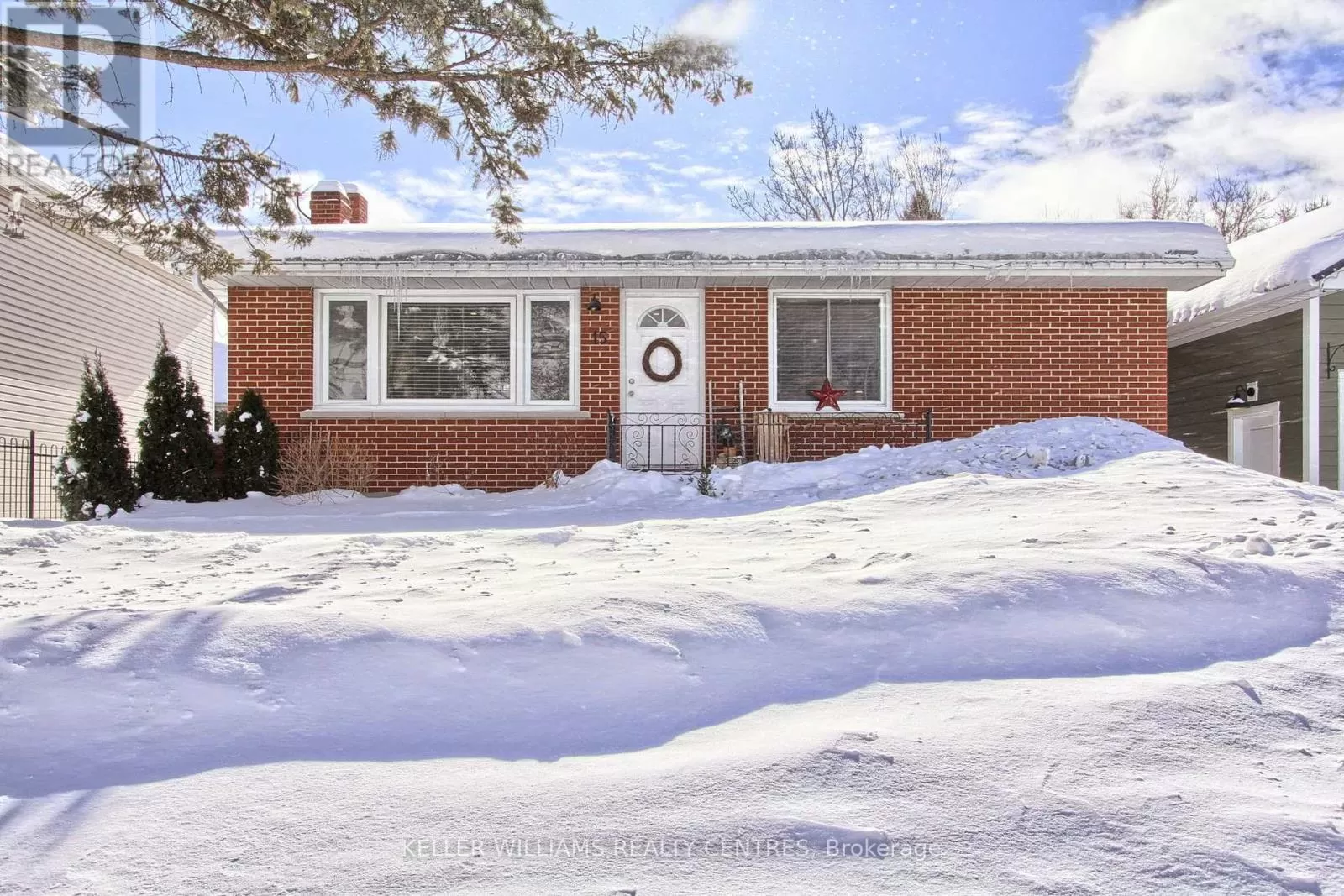 House for rent: 15 Thompson Drive, East Gwillimbury, Ontario L9N 1L8