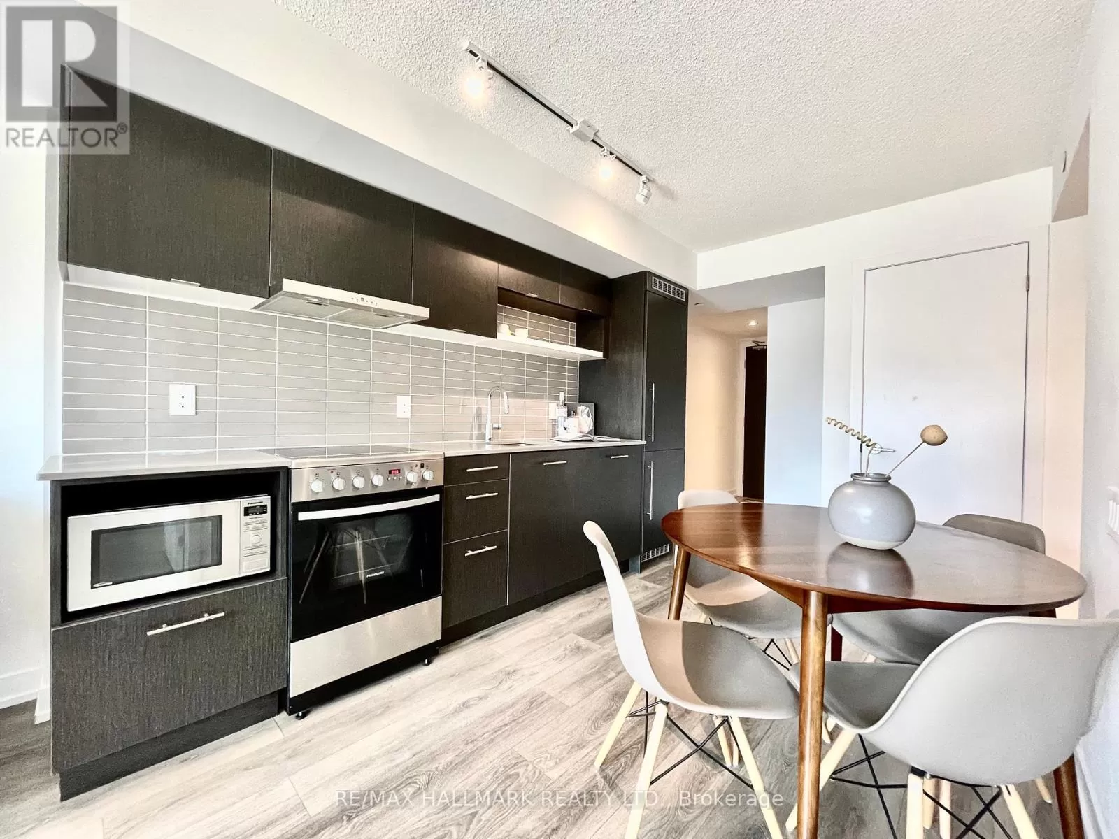 Apartment for rent: 1501 - 365 Church Street, Toronto, Ontario M5B 0B5