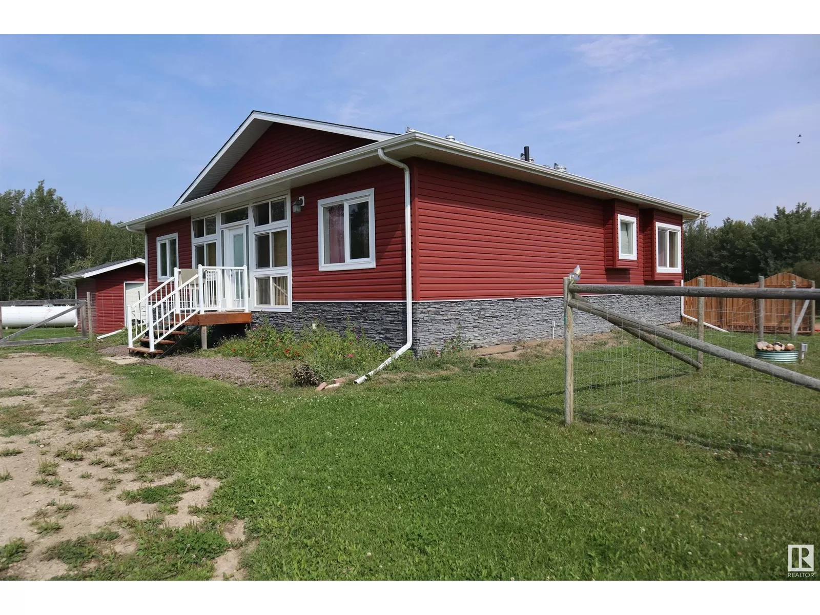 House for rent: 15070 Hwy 771, Rural Wetaskiwin County, Alberta T0C 2V0