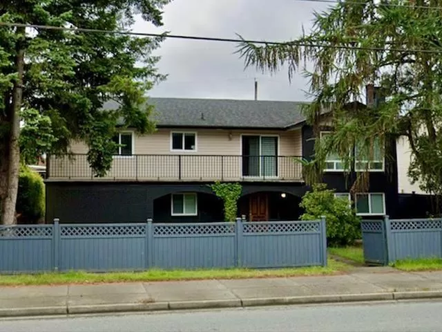House for rent: 15102 96 Avenue, Surrey, British Columbia V3R 1E9