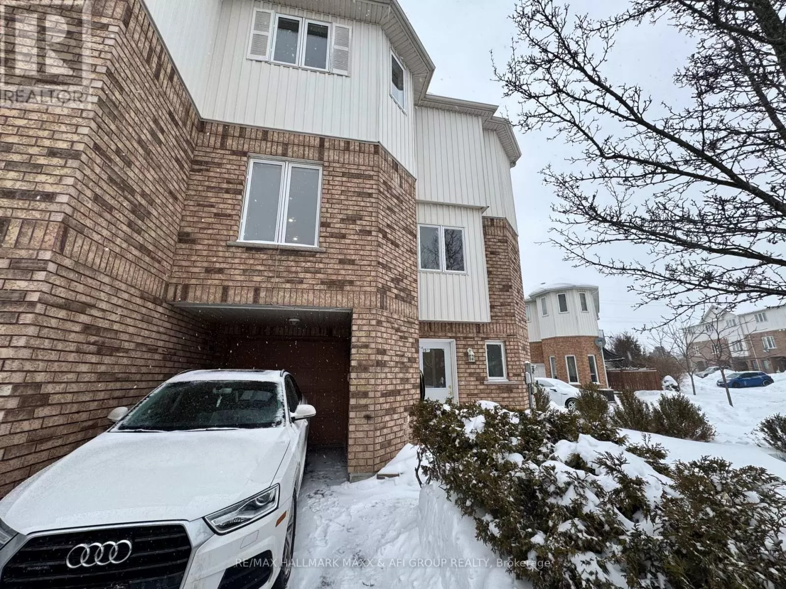 Row / Townhouse for rent: 1540 Hummingbird Court, Pickering, Ontario L1V 7H8