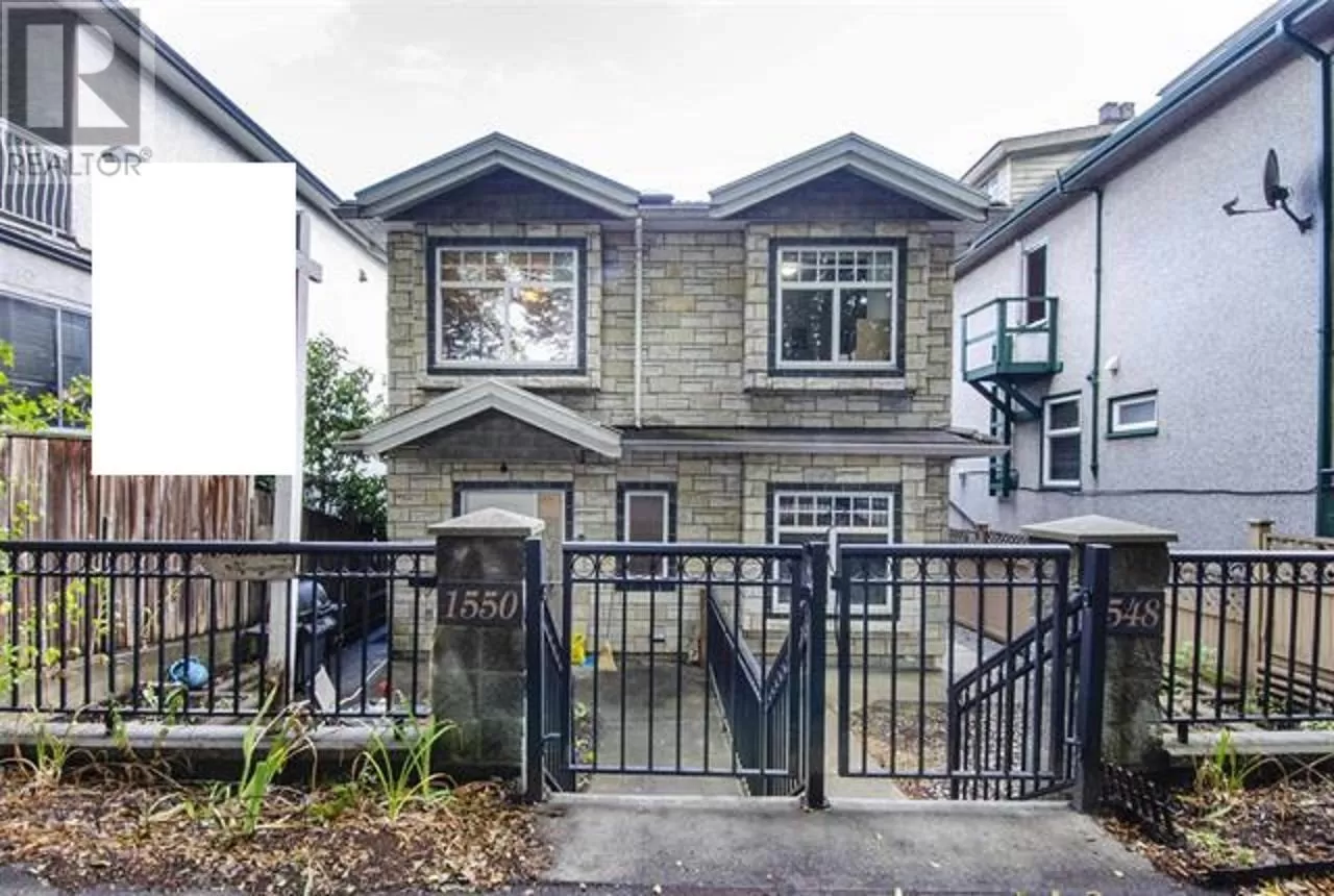 Duplex for rent: 1550 E 1st Avenue, Vancouver, British Columbia V5N 1A5