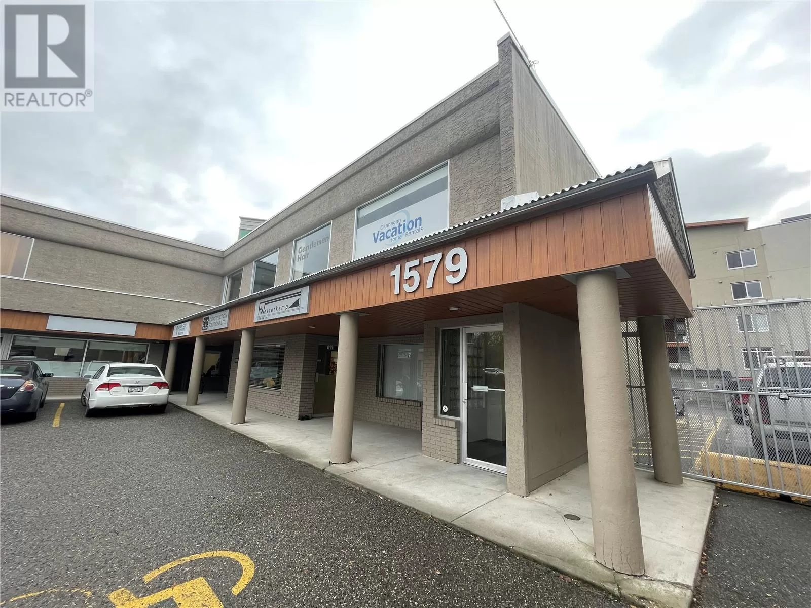 Offices for rent: 1579 Sutherland Avenue Unit# 201, Kelowna, British Columbia V1Y 5Y7