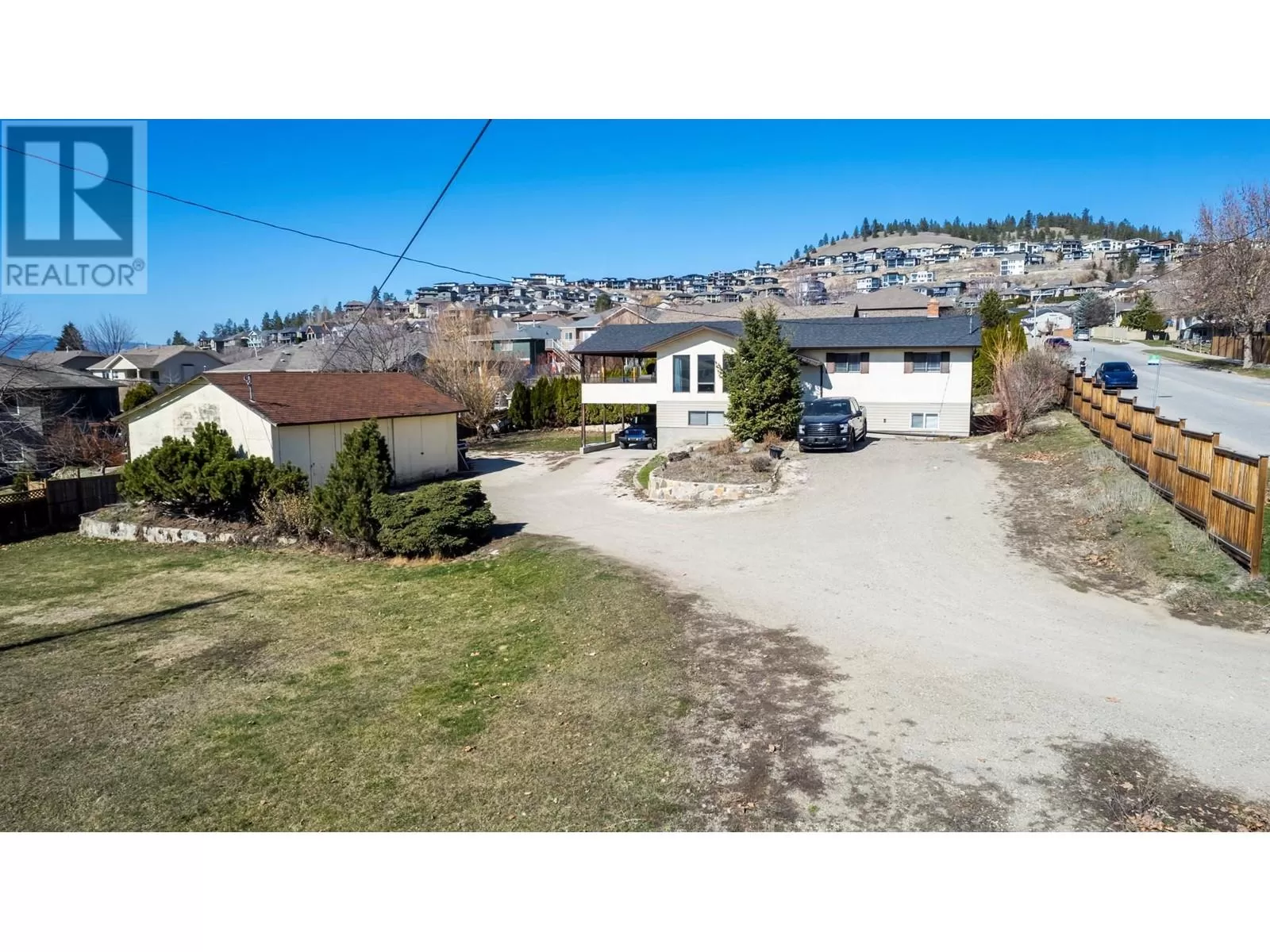 House for rent: 1584 Highway 33 E, Kelowna, British Columbia V1P 1L9
