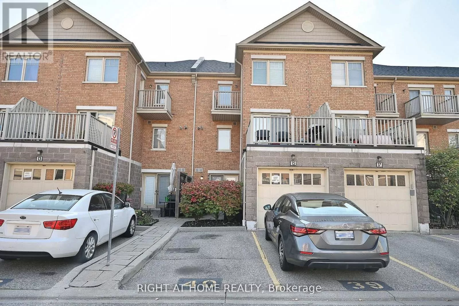 Row / Townhouse for rent: 16 - 3985 Eglinton Avenue W, Mississauga, Ontario L5M 0E8