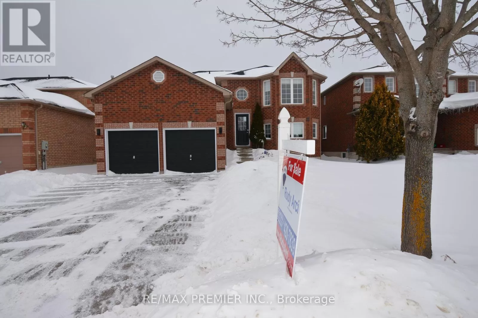 House for rent: 16 Commonwealth Road, Barrie, Ontario L4M 7J6